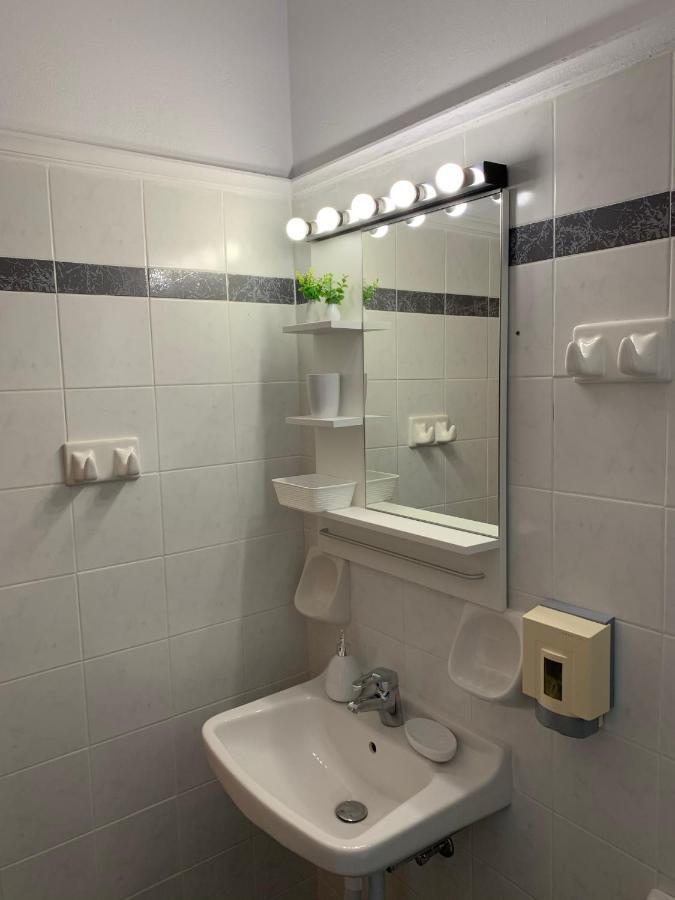 Katerinas Inn Apartments Керион Экстерьер фото